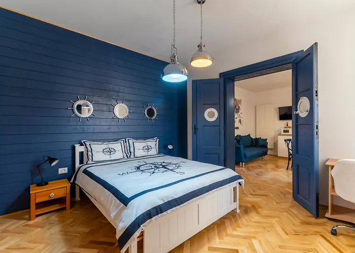 Luxurious Apartment In Old Town - Ultra Central
