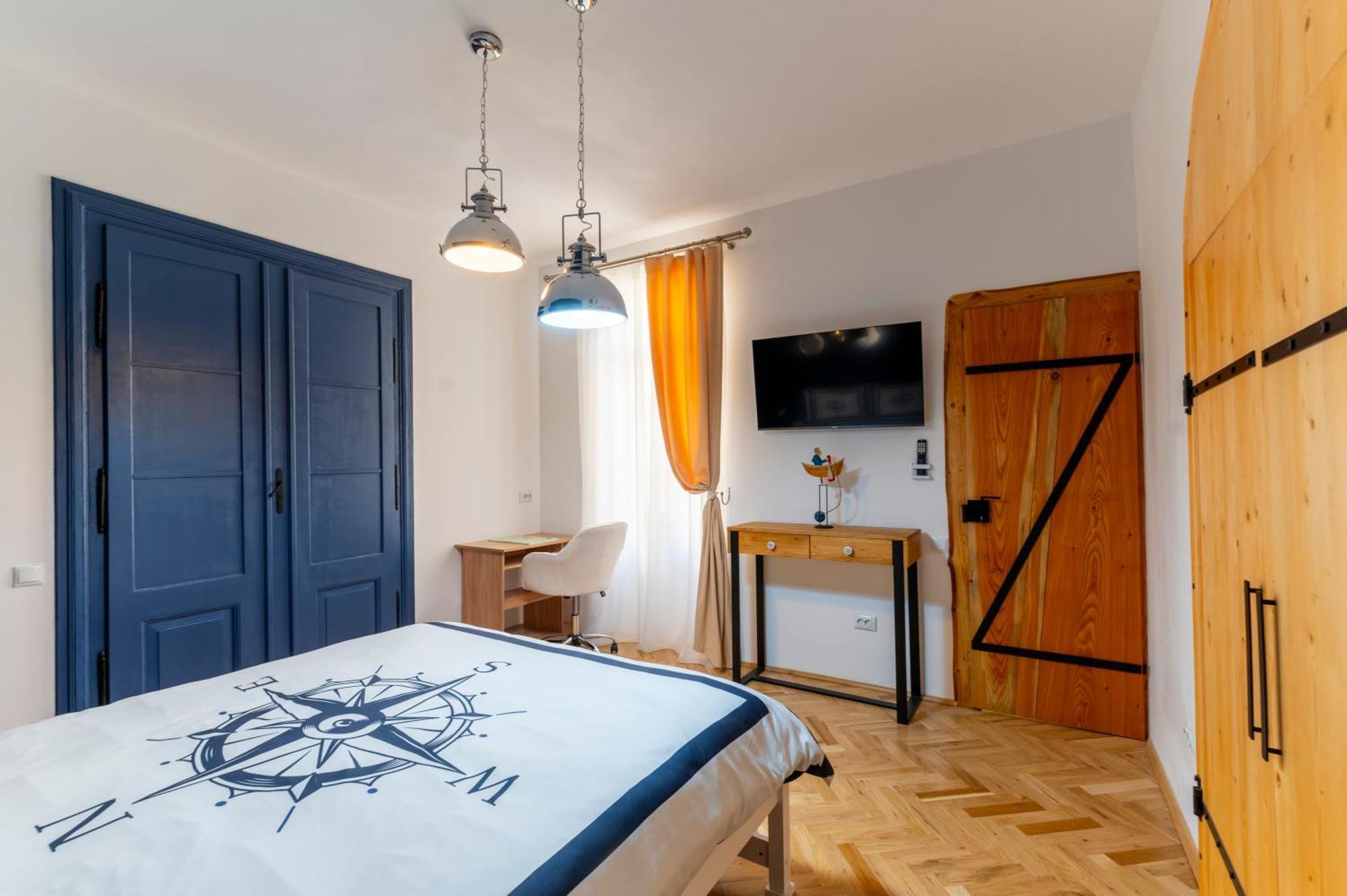 Luxurious In Old Town - Ultra Apartament *